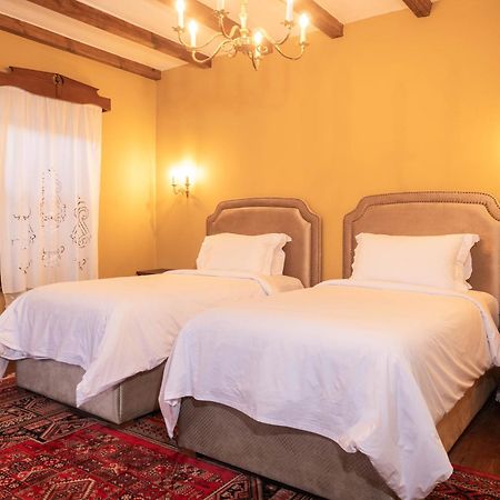 Vila Ebel Hotel Pool & Spa Korce Ngoại thất bức ảnh