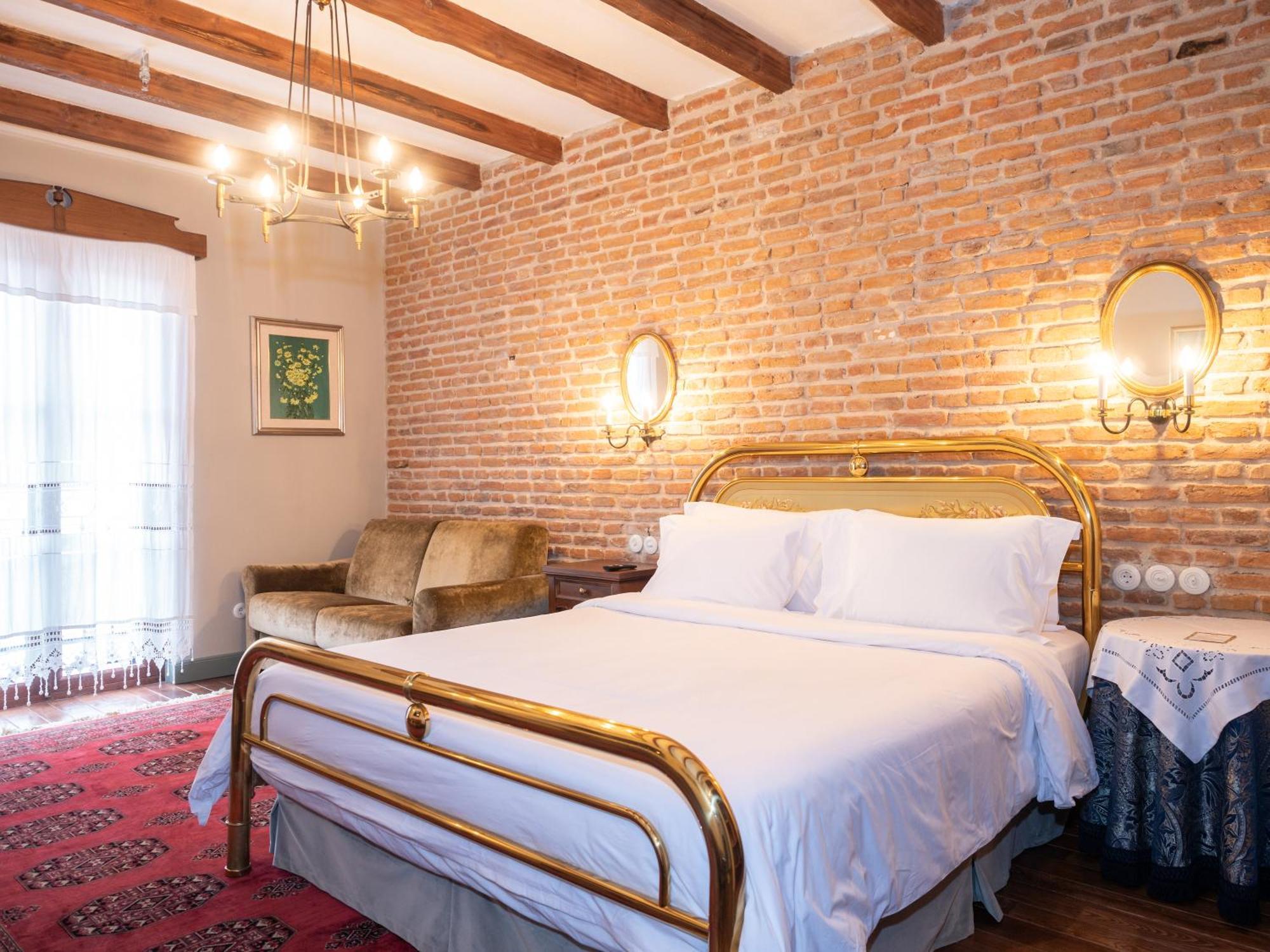 Vila Ebel Hotel Pool & Spa Korce Ngoại thất bức ảnh