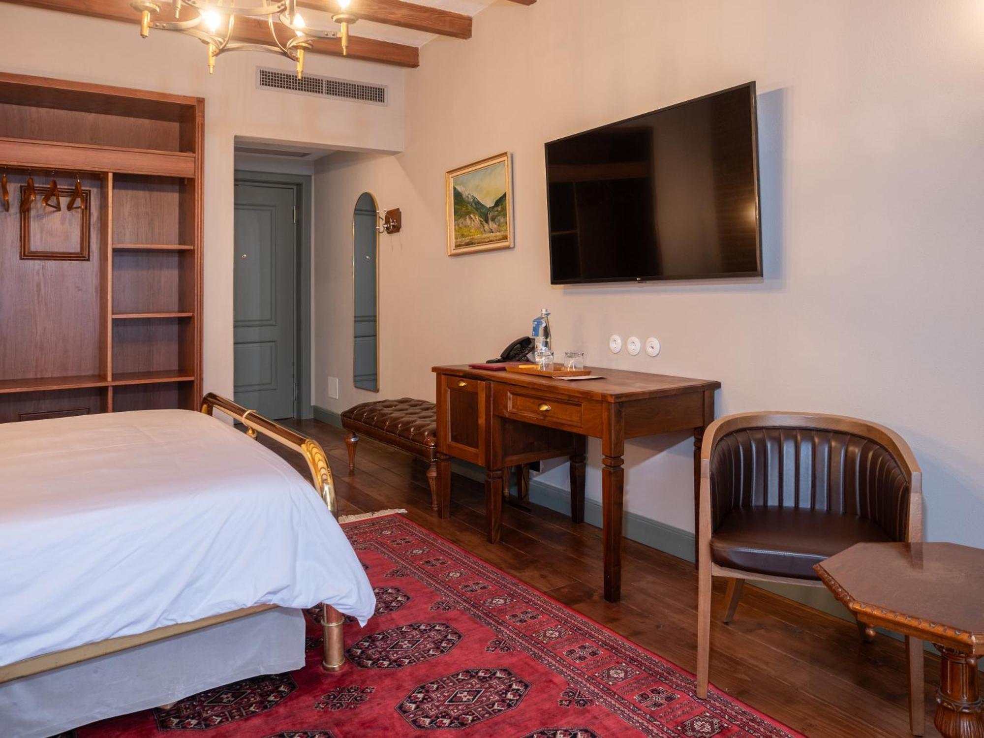 Vila Ebel Hotel Pool & Spa Korce Ngoại thất bức ảnh