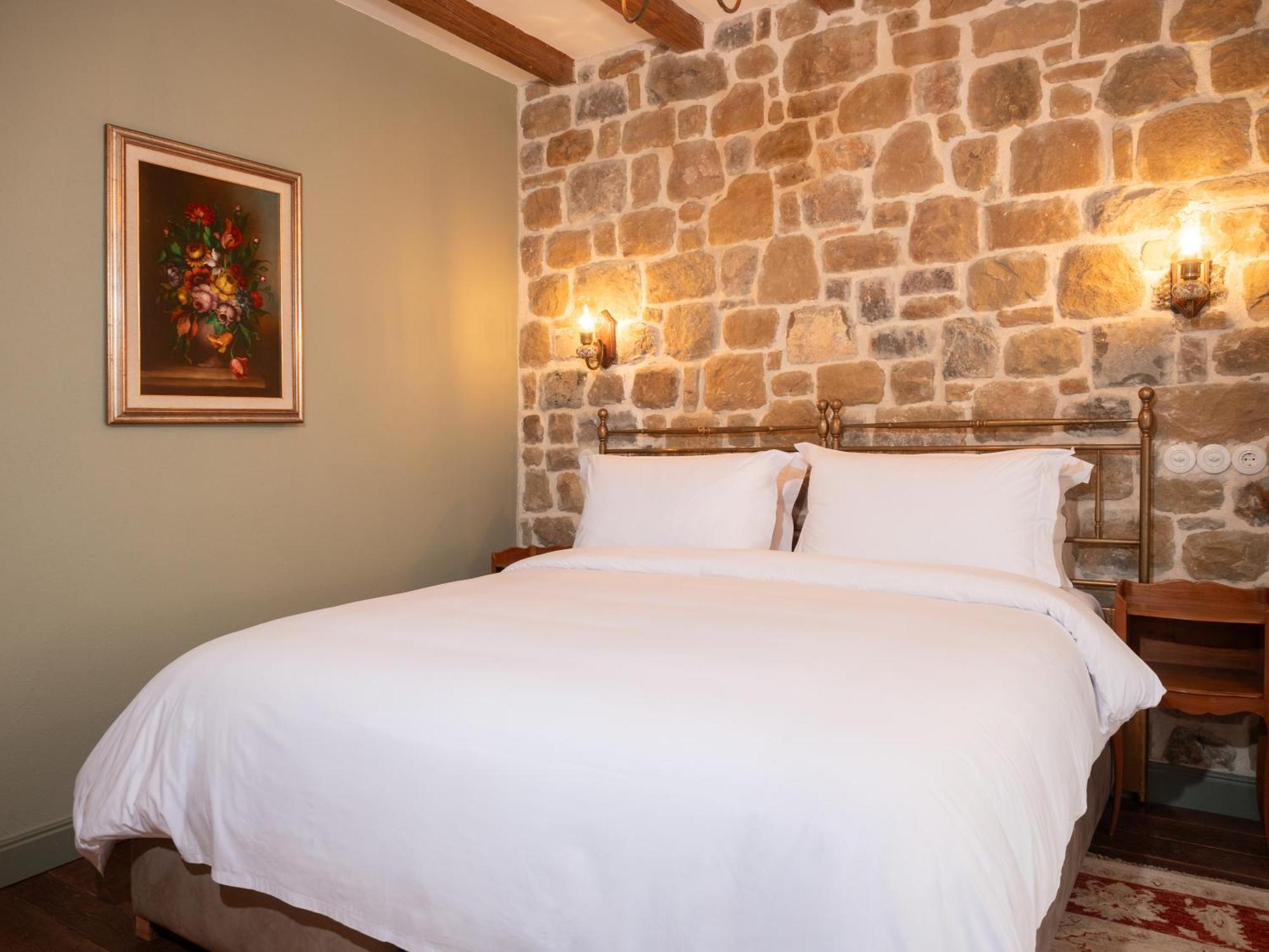 Vila Ebel Hotel Pool & Spa Korce Ngoại thất bức ảnh