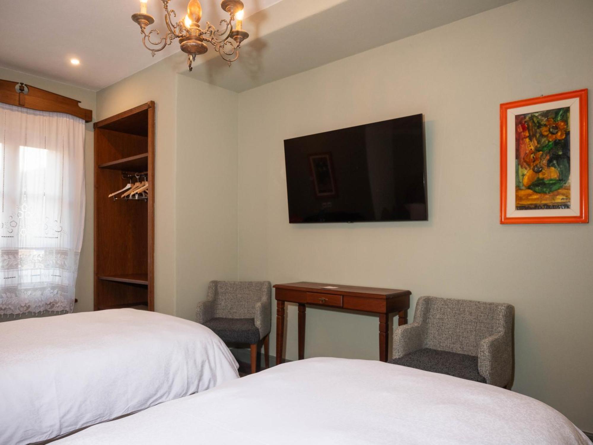 Vila Ebel Hotel Pool & Spa Korce Ngoại thất bức ảnh