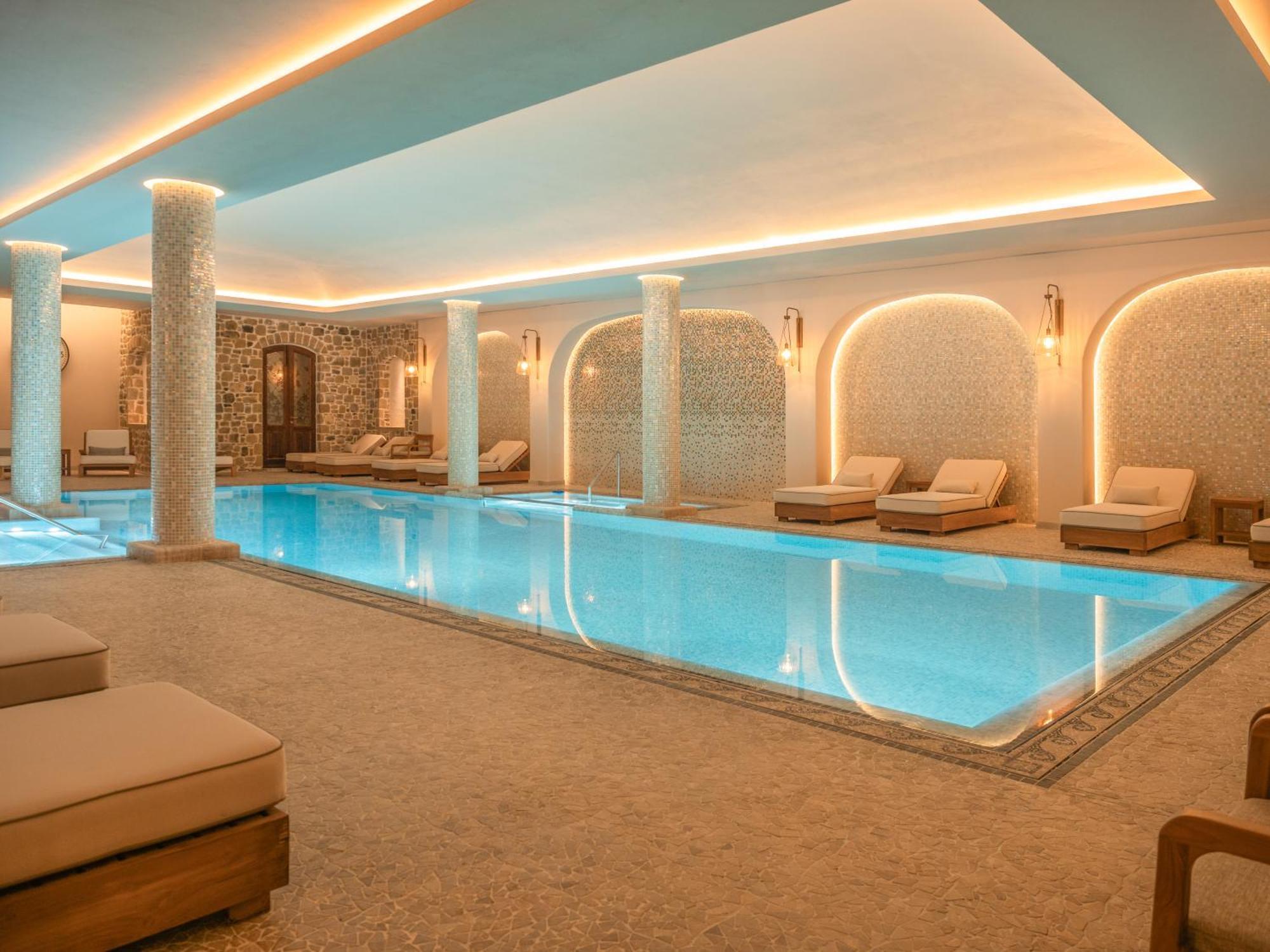 Vila Ebel Hotel Pool & Spa Korce Ngoại thất bức ảnh